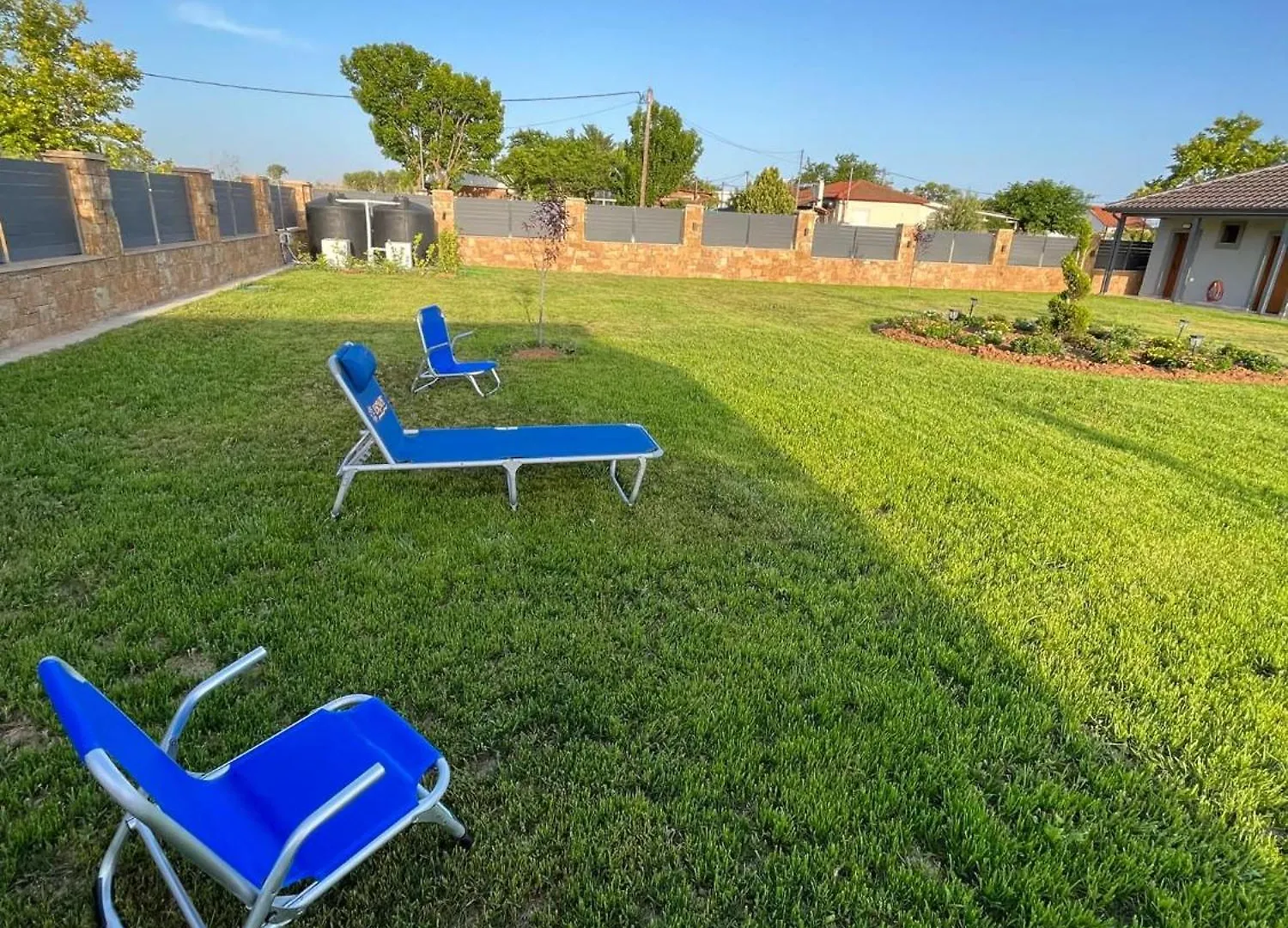 Victoria'S Apartments Nea Triglia
