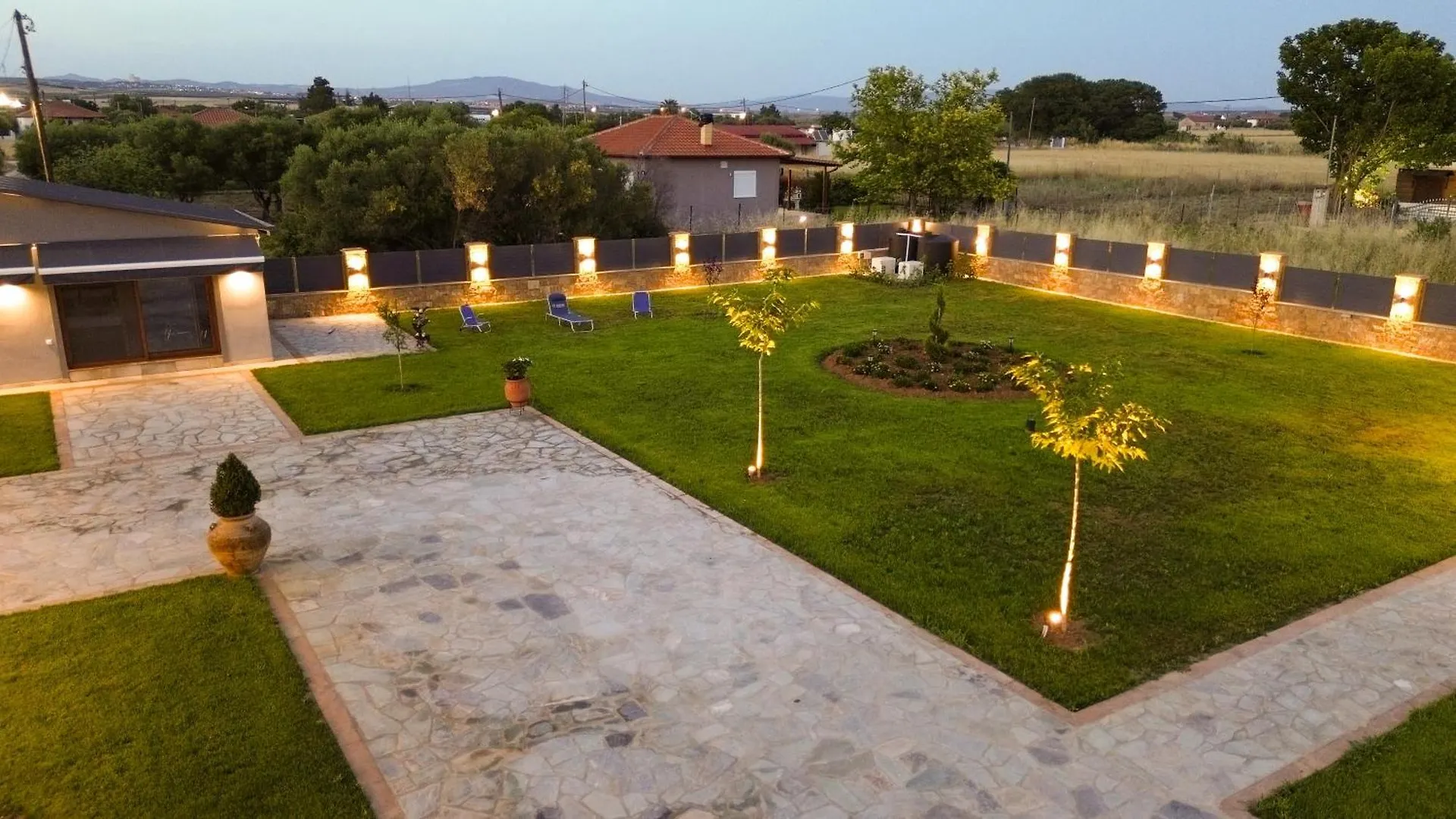 Victoria'S Apartments Nea Triglia Görögország